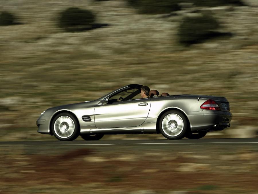  Mercedes-Benz SL500 2006 года  (фото 32 из 40)